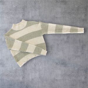 Chunky Sage & Cream Striped Distressed Hem Sweater – Size Medium (7-9)